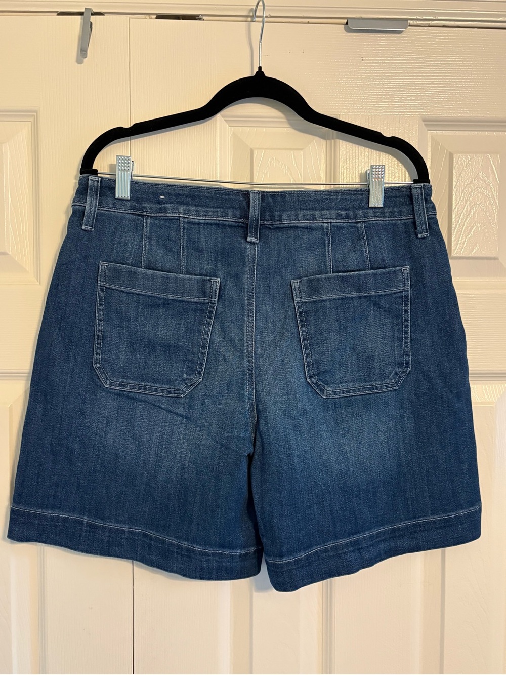 Chico’s Dark Blue Denim Jean Shorts | Size 1.5 (Chico’s) | Classic Fit - Picture 3 of 8